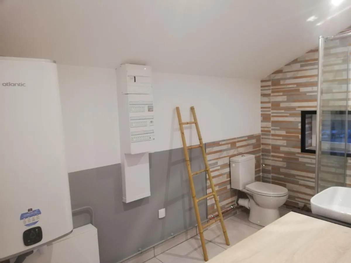 Holiday home Gite Garde-Barriere 2 Chambres Saint-Guen