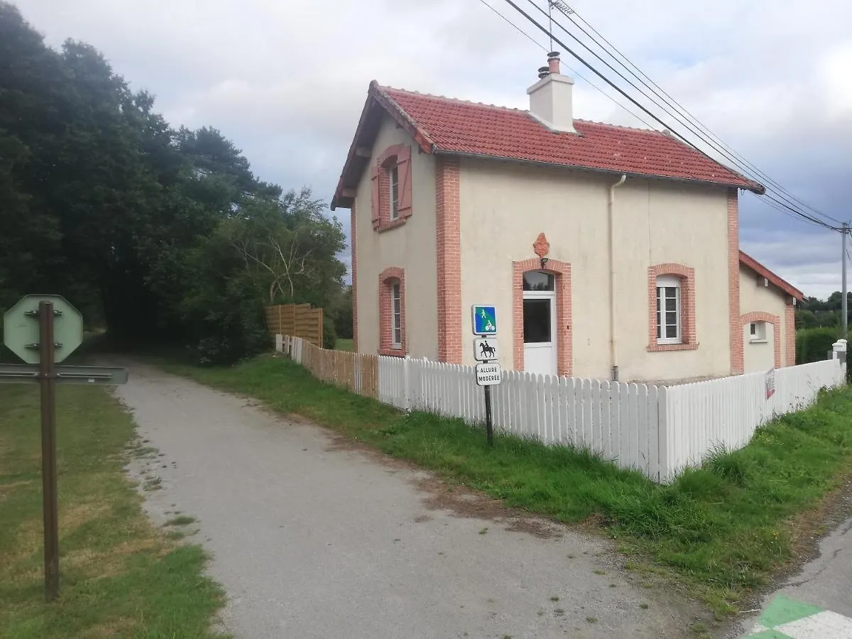 Gite Garde-Barriere 2 Chambres Saint-Guen 0*,  France