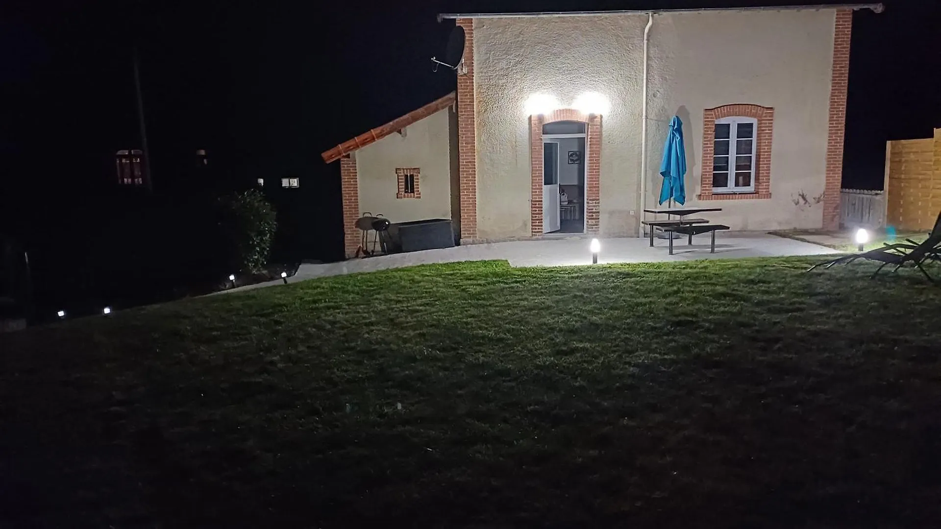 Gite Garde-Barriere 2 Chambres Saint-Guen France