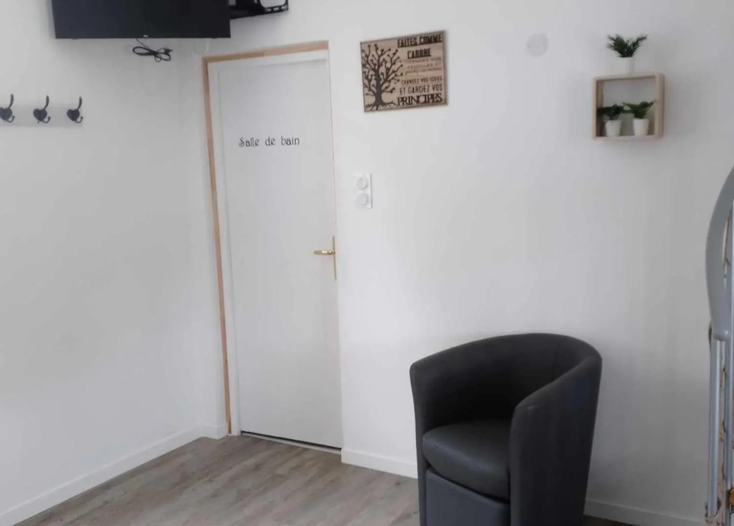 Holiday home Gite Garde-Barriere 2 Chambres Saint-Guen France